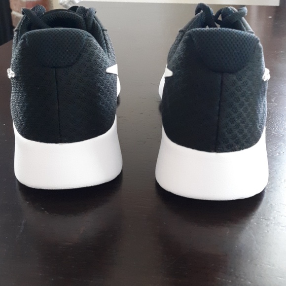 🔥Flash sale🔥 Black and white bling Nike tanjun - Picture 4 of 5